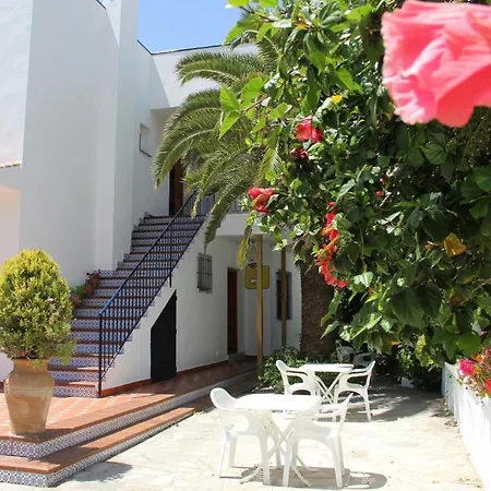 California فندق نيرخا